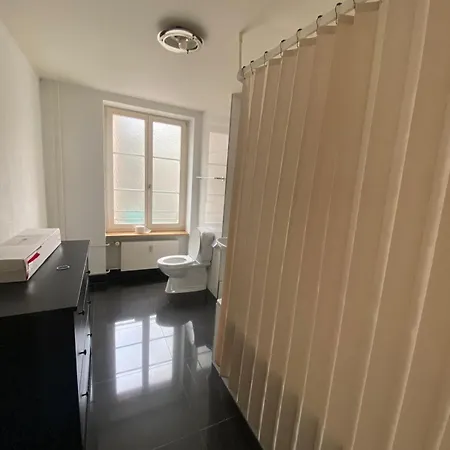 Appartamento 4 Zimmer, 6 Betten, Neu Moebliert, Im Zentrum